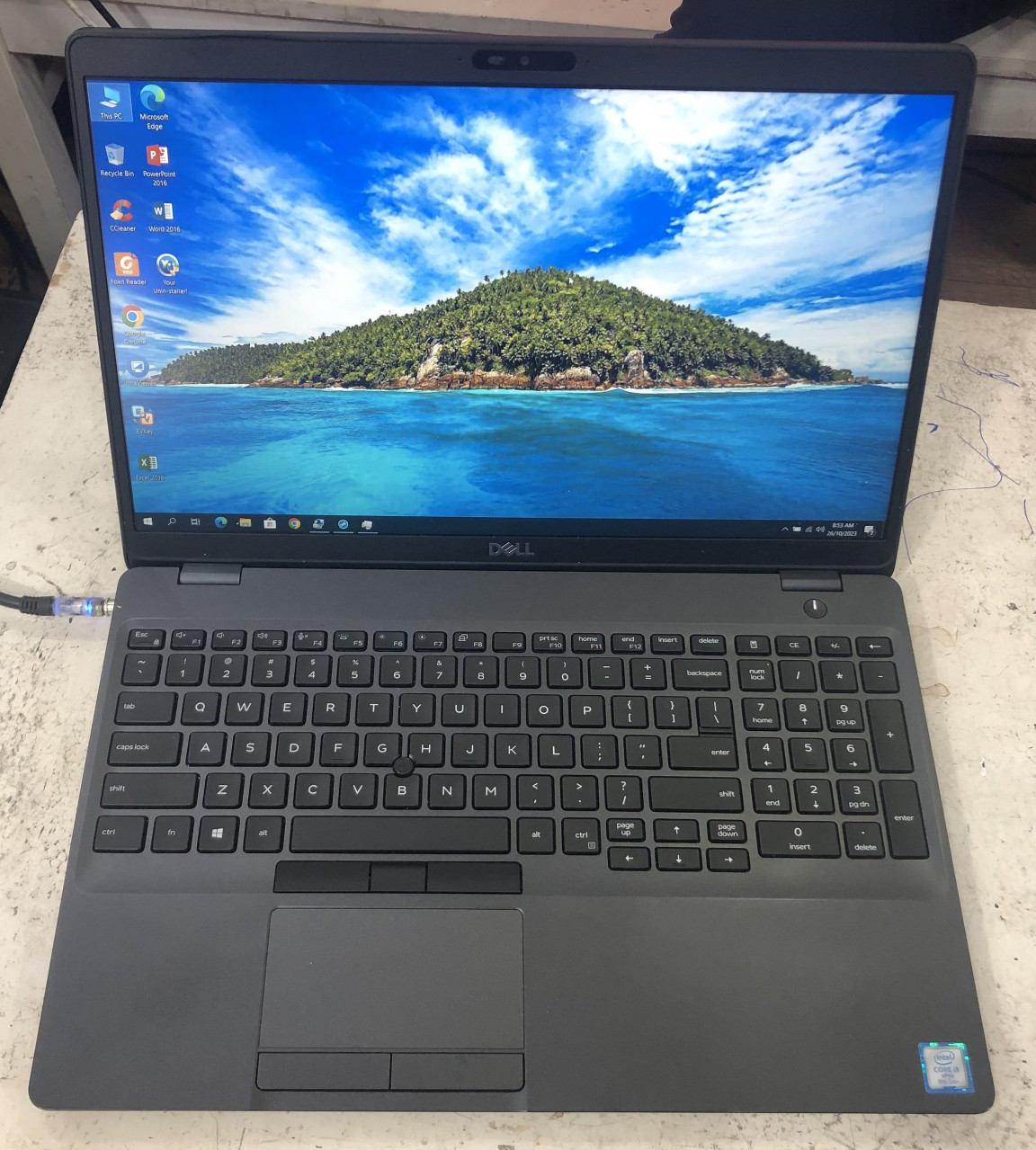 Dell Latitude 5501 - ảnh 1