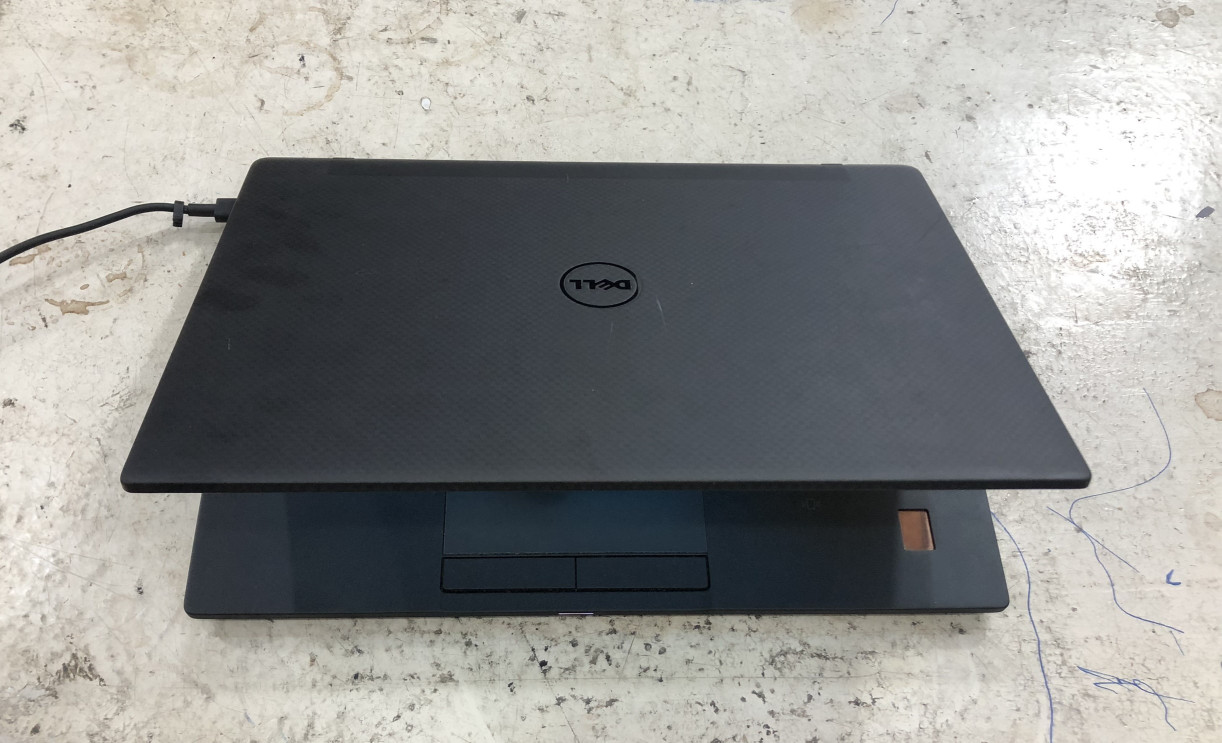 Dell Latitude 7370